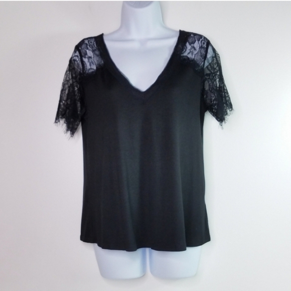 Black Lace Short Sleeve V-Neck Tee - Picture 5 of 8